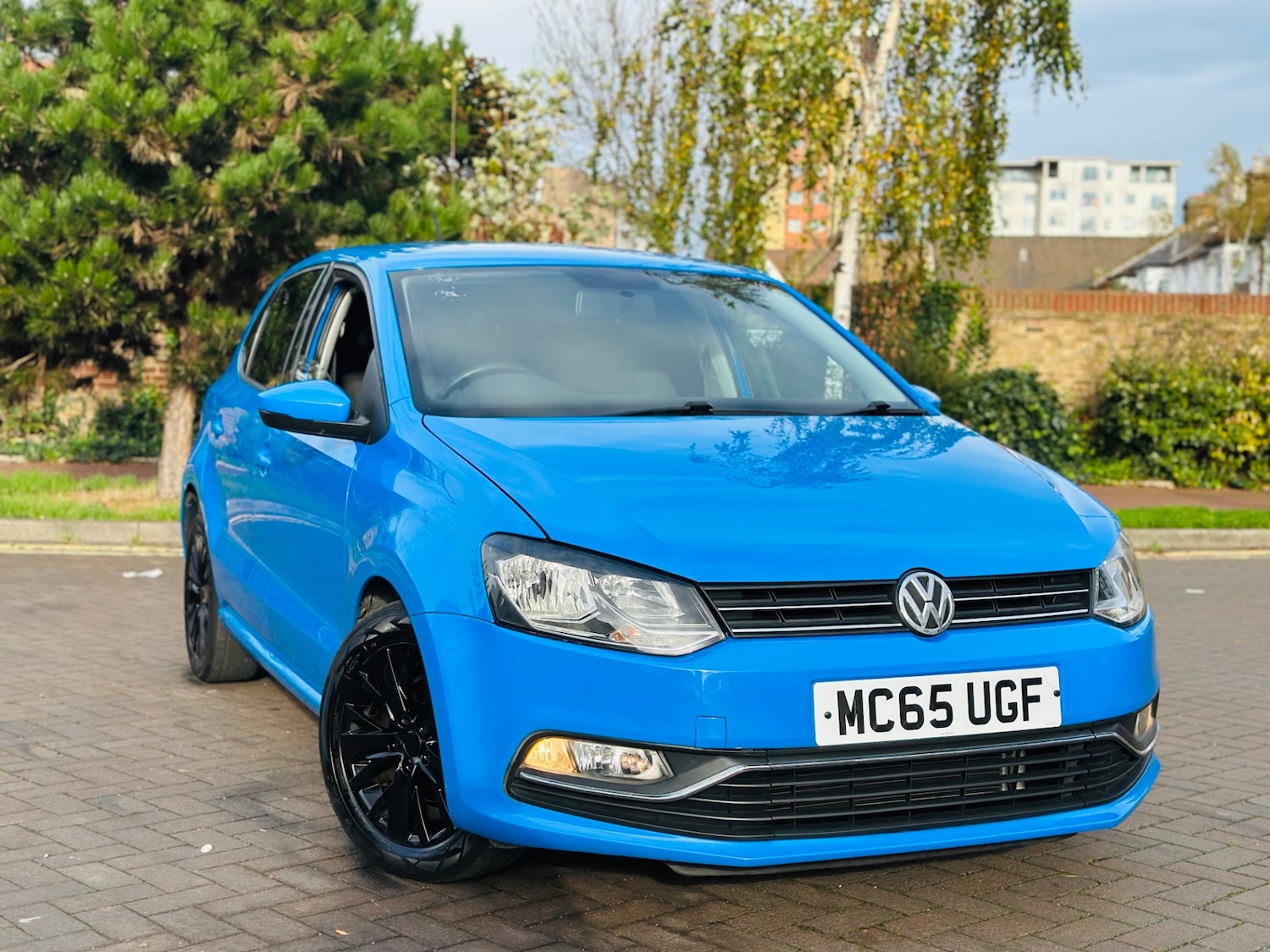 Used Volkswagen Polo 2015 for sale - 76554108: Photo 1