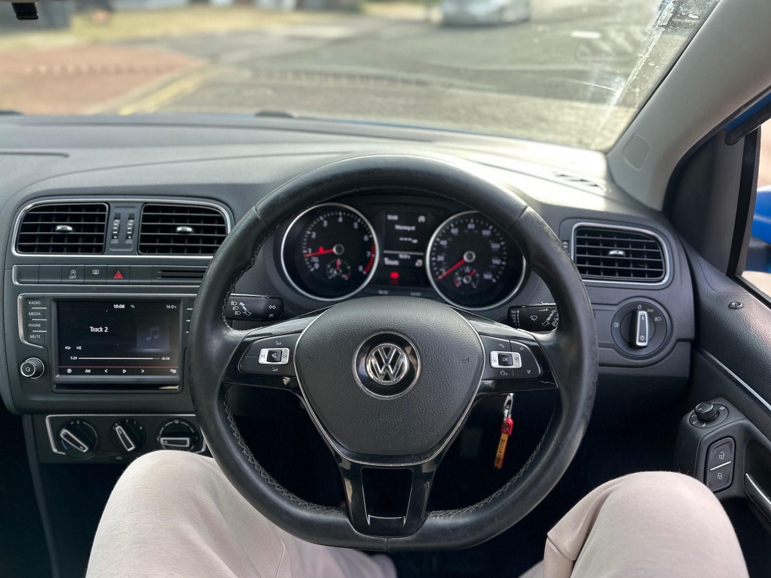 Used Volkswagen Polo 2015 for sale - 76554108: Photo 15