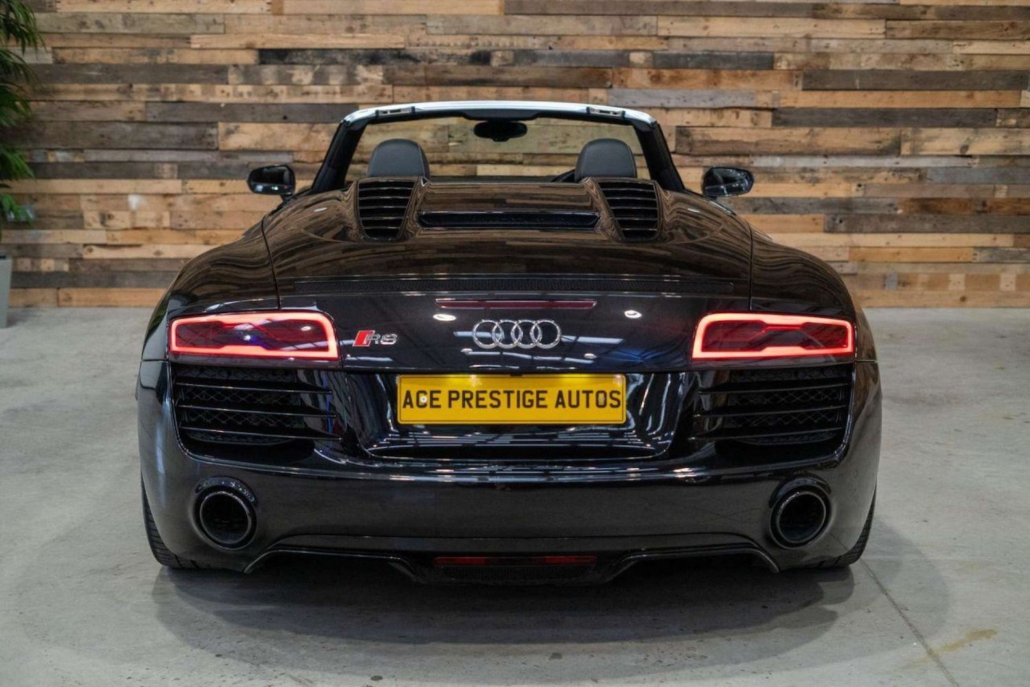 Used Audi R8 2015 for sale - 76372236: Photo 10