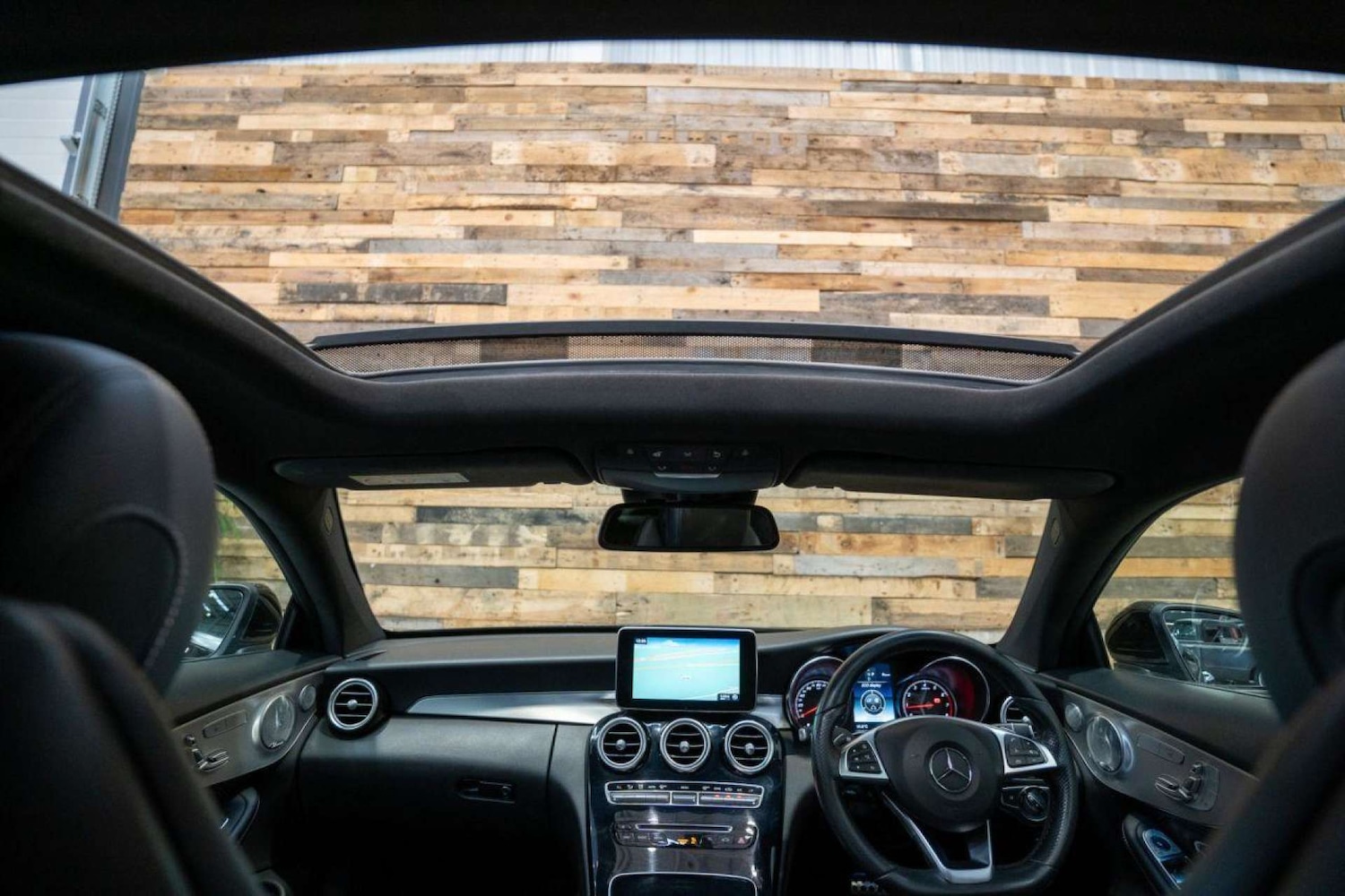 Used Mercedes-Benz C Class 2016 for sale - 77850601: Photo 24