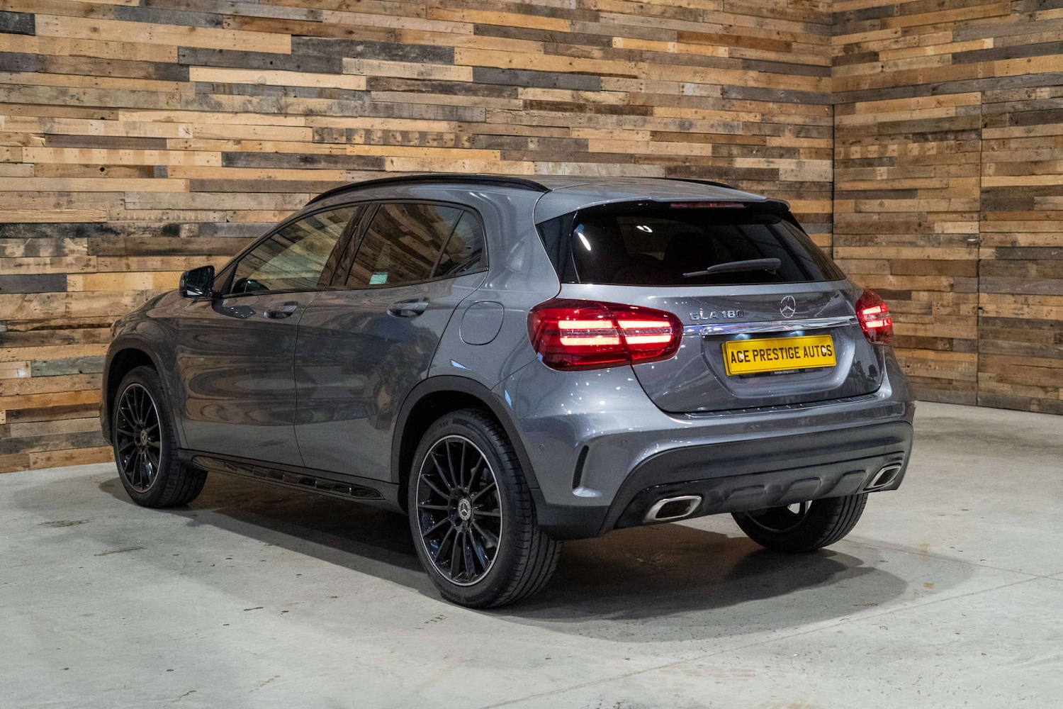 Used Mercedes-Benz GLA 2019 for sale - 76588729: Photo 2
