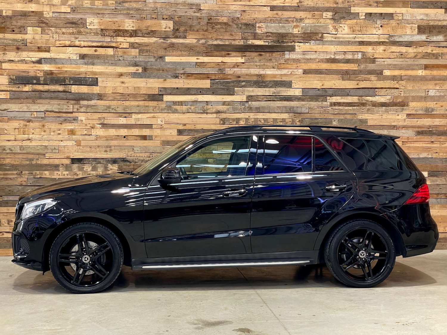 Used Mercedes-Benz GLE 2017 for sale - 77555441: Photo 8