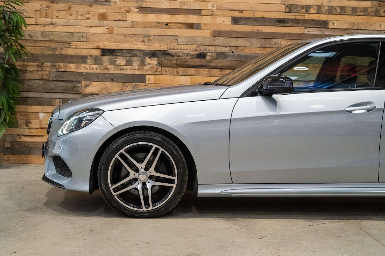 Used Mercedes-Benz E-Class 2015 for sale - 76162633: Photo 6