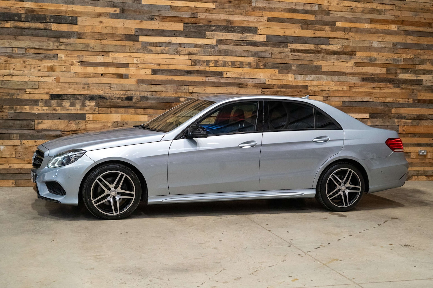 Used Mercedes-Benz E-Class 2015 for sale - 76162633: Photo 7