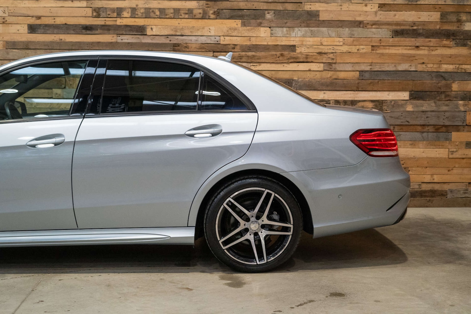 Used Mercedes-Benz E-Class 2015 for sale - 76162633: Photo 8