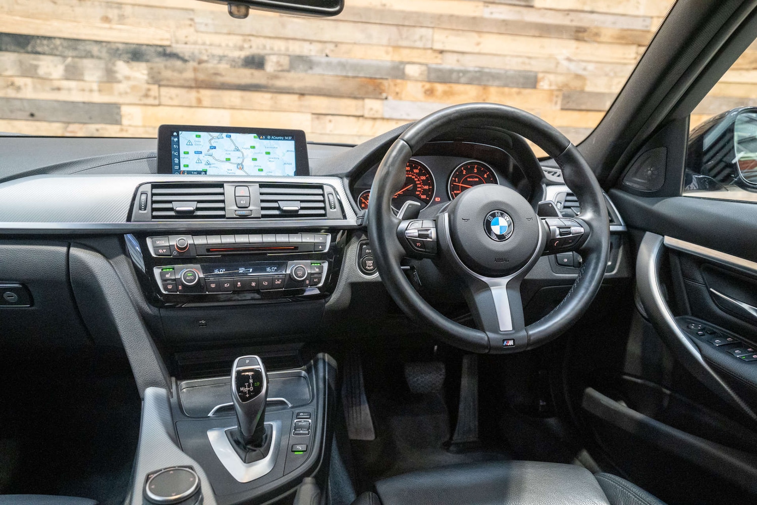 Used BMW 3 Series 2018 for sale - 76509339: Photo 24