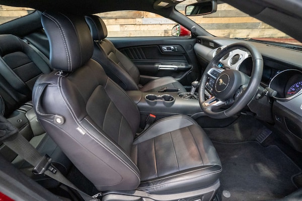 Used Ford Mustang 2017 for sale - 76278560: Photo 3