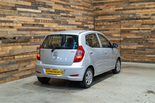 Used Hyundai i10 2012 for sale - 76184938: Photo 11