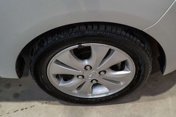 Used Hyundai i10 2012 for sale - 76184938: Photo 17