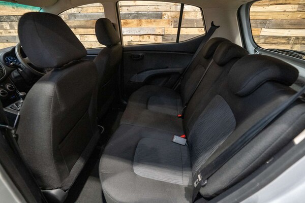Used Hyundai i10 2012 for sale - 76184938: Photo 25