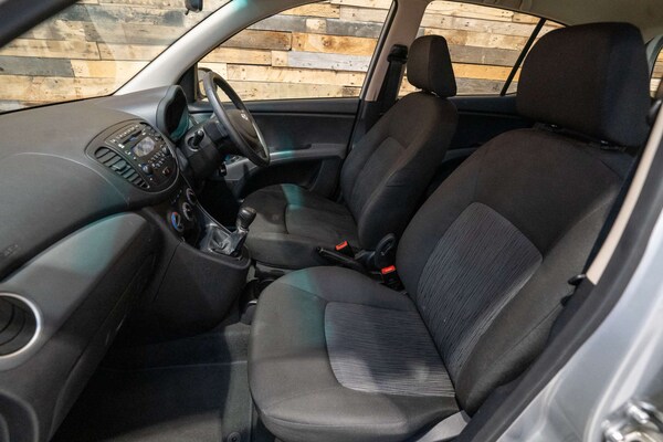 Used Hyundai i10 2012 for sale - 76184938: Photo 26