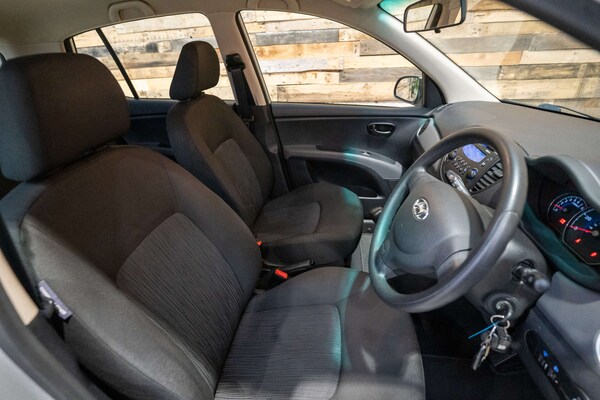 Used Hyundai i10 2012 for sale - 76184938: Photo 3