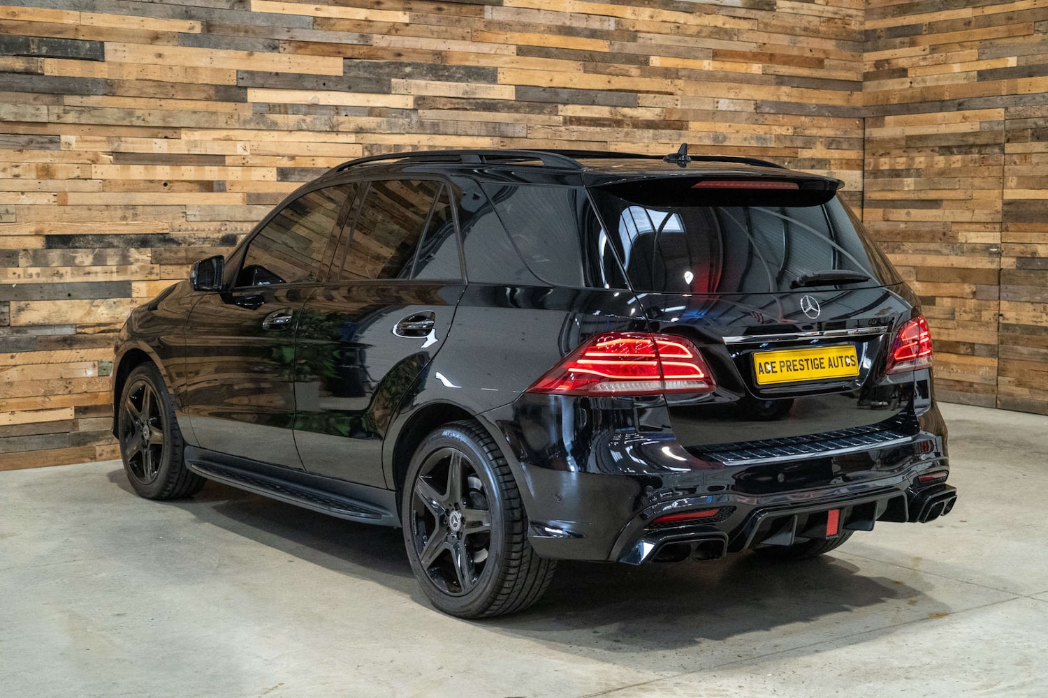 Used Mercedes-Benz GLE 2015 for sale - 76431123: Photo 2