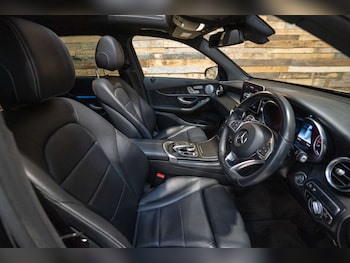 Used Mercedes-Benz GLC 2018 for sale - 75942551: Photo