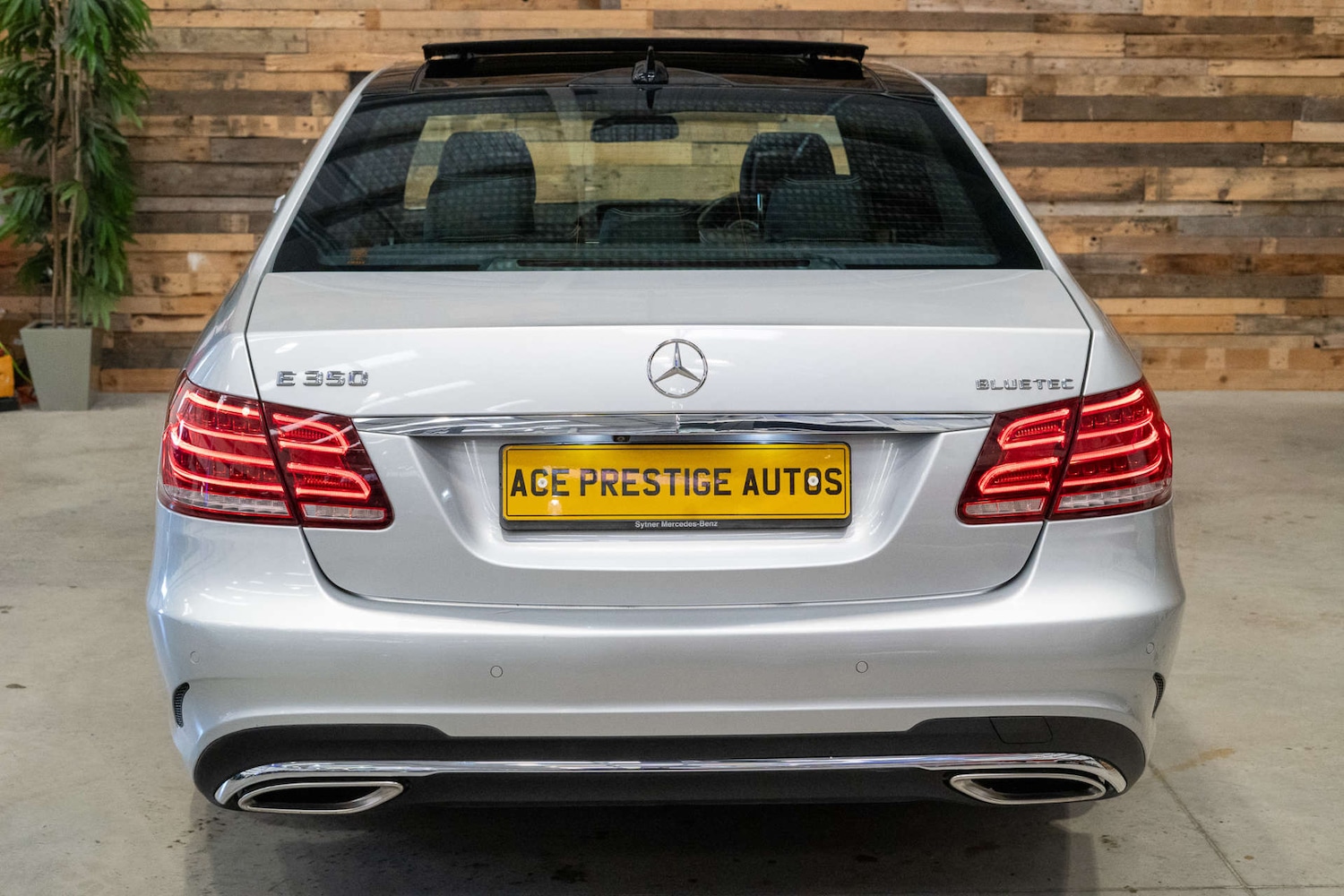 Used Mercedes-Benz E-Class 2015 for sale - 76114466: Photo 12