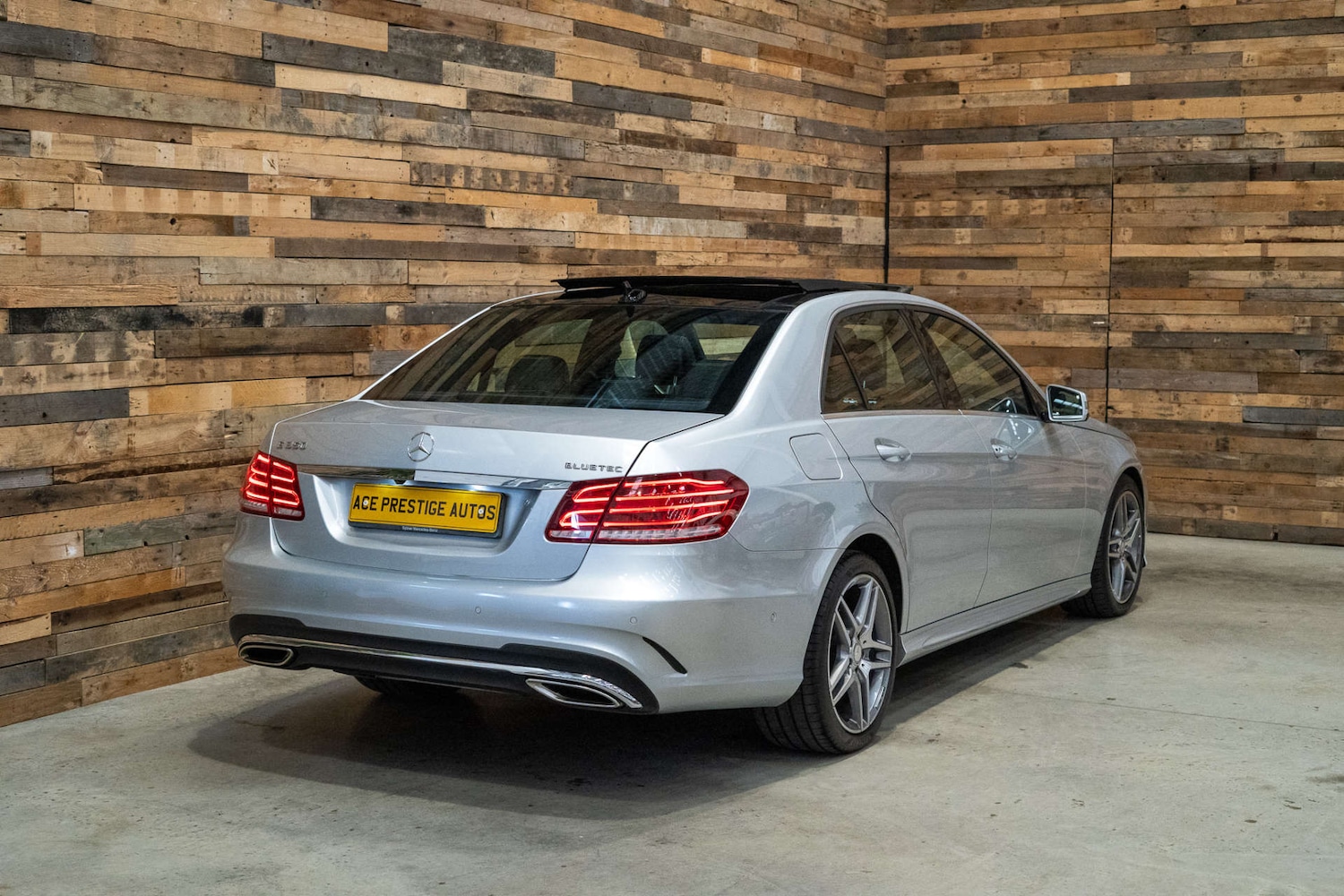 Used Mercedes-Benz E-Class 2015 for sale - 76114466: Photo 13