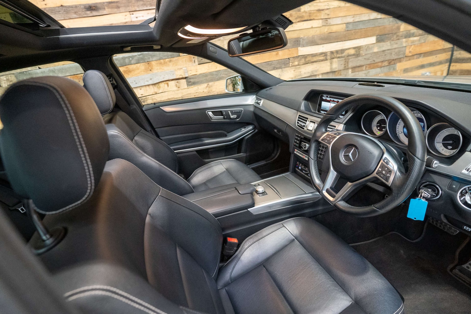Used Mercedes-Benz E-Class 2015 for sale - 76114466: Photo 3