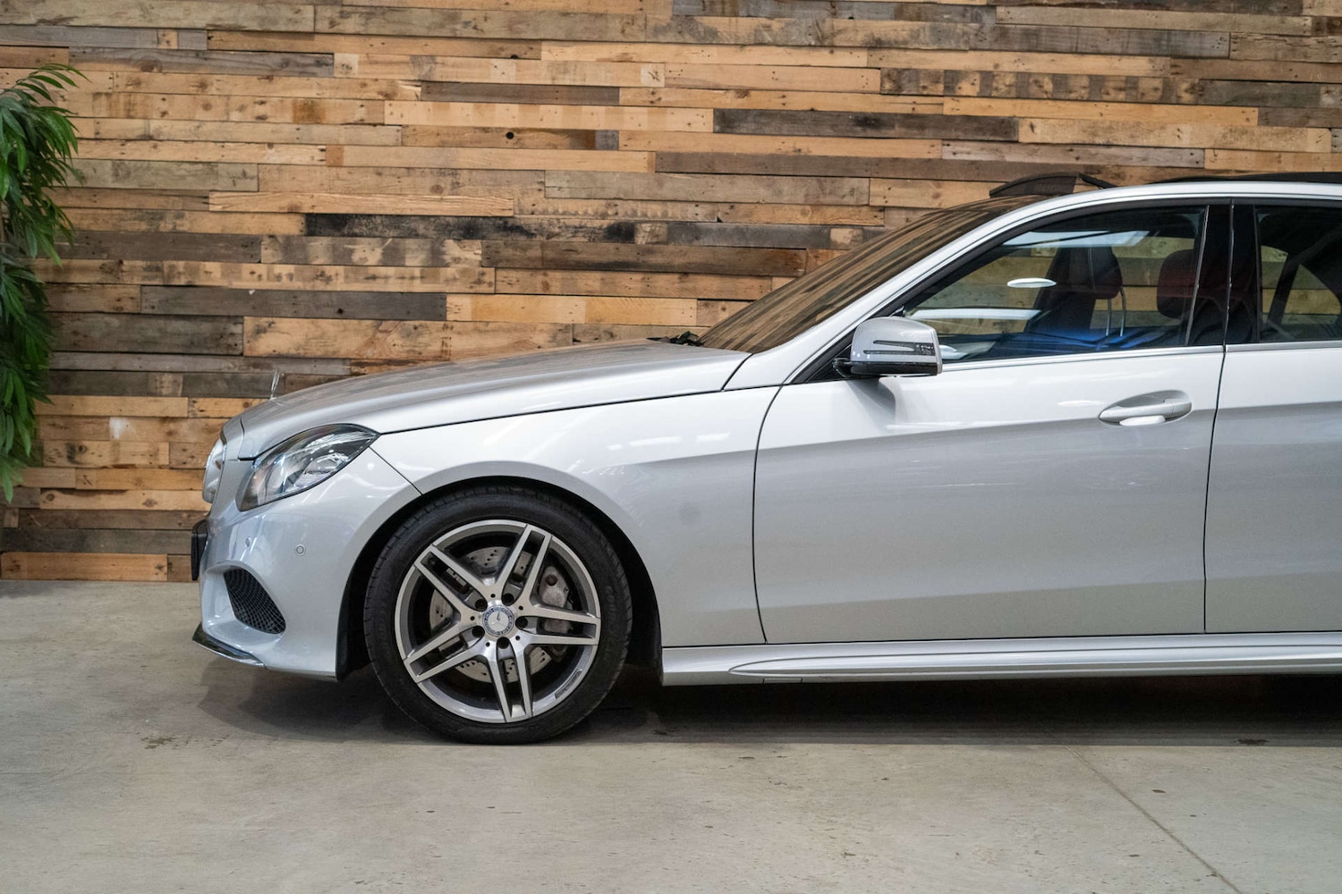 Used Mercedes-Benz E-Class 2015 for sale - 76114466: Photo 7