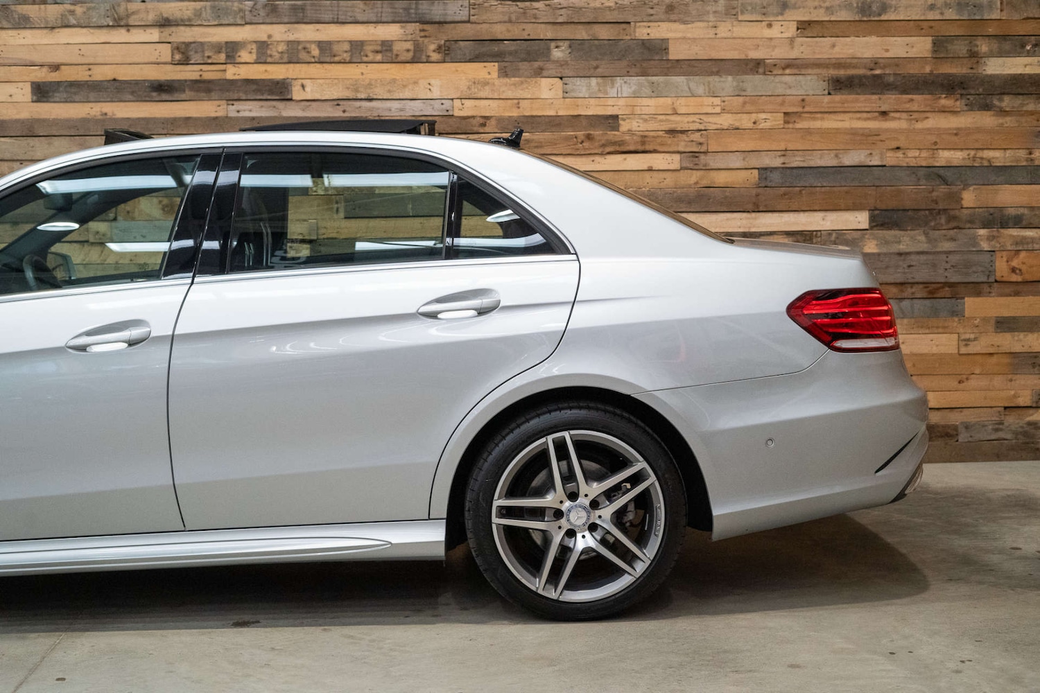 Used Mercedes-Benz E-Class 2015 for sale - 76114466: Photo 9