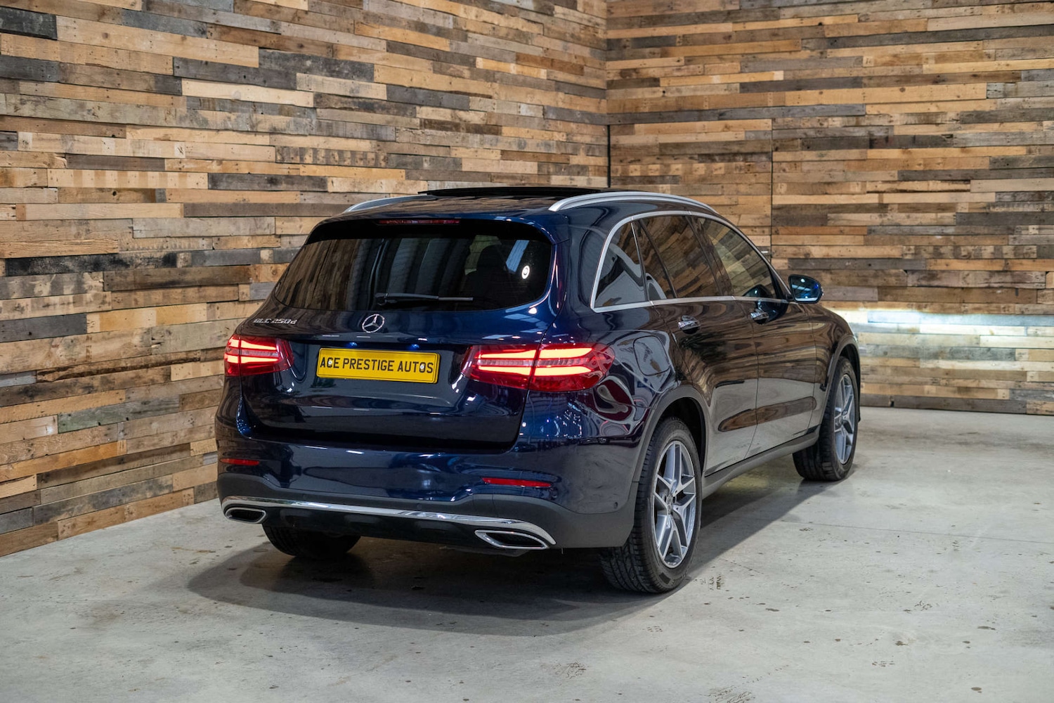 Used Mercedes-Benz GLC 2017 for sale - 76608983: Photo 11