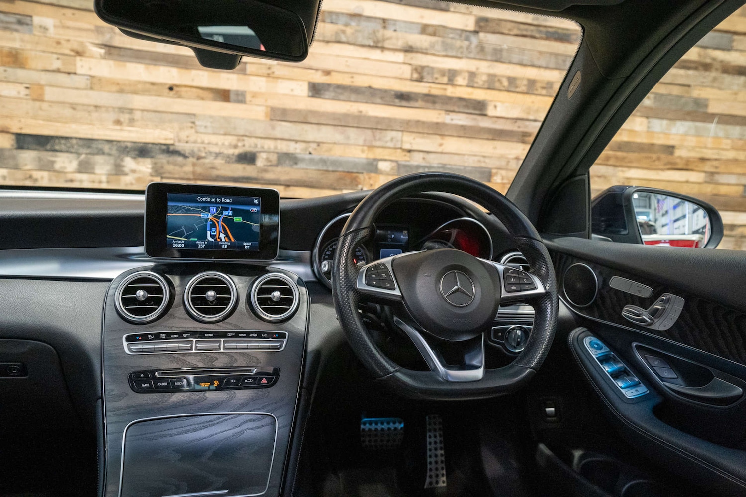 Used Mercedes-Benz GLC 2017 for sale - 76608983: Photo 22