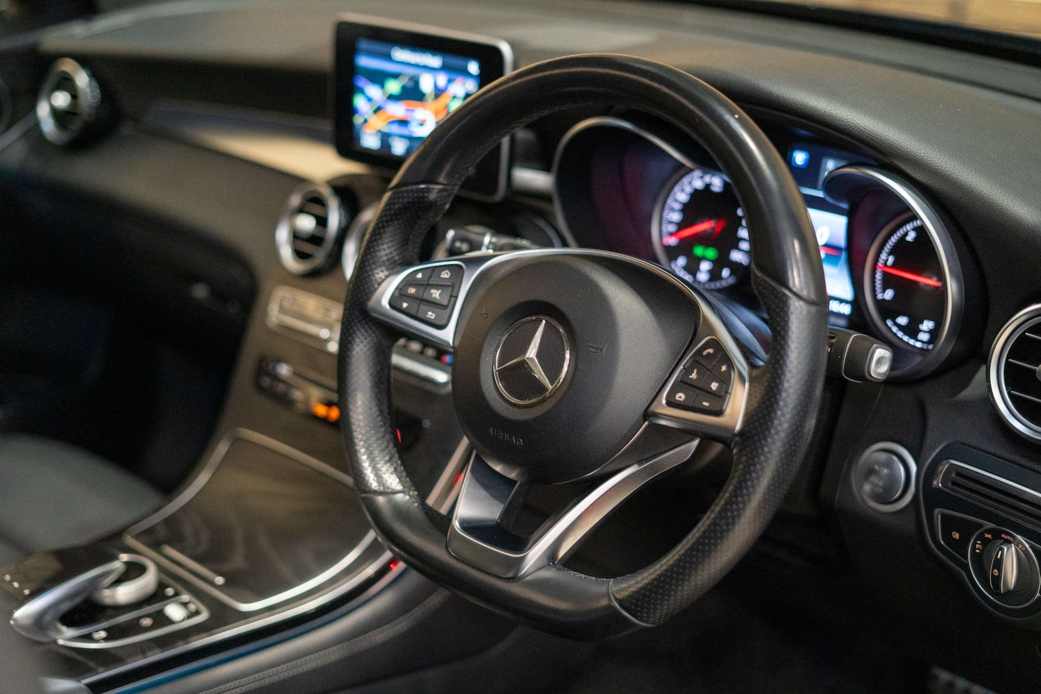 Used Mercedes-Benz GLC 2017 for sale - 76608983: Photo 25