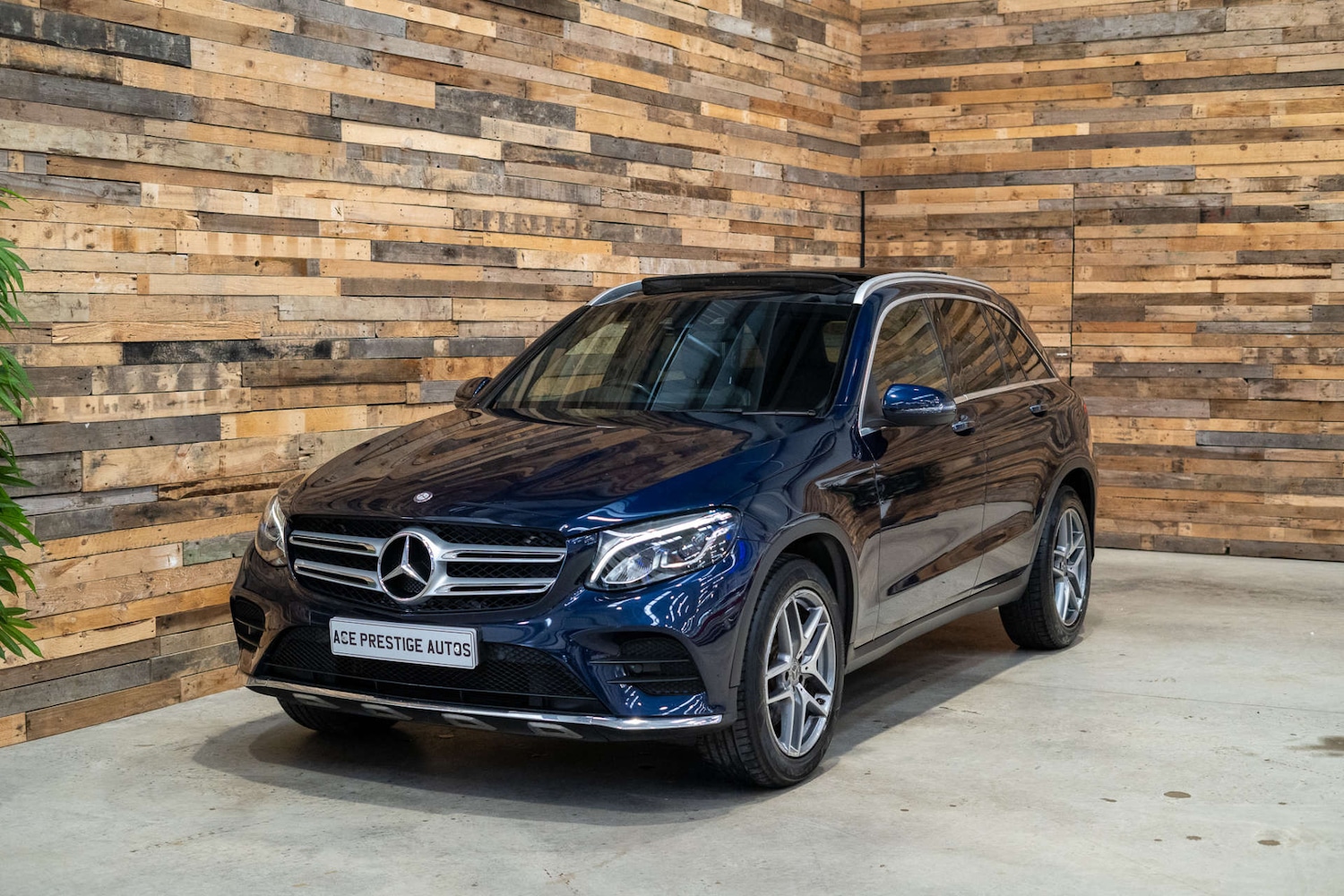 Used Mercedes-Benz GLC 2017 for sale - 76608983: Photo 5