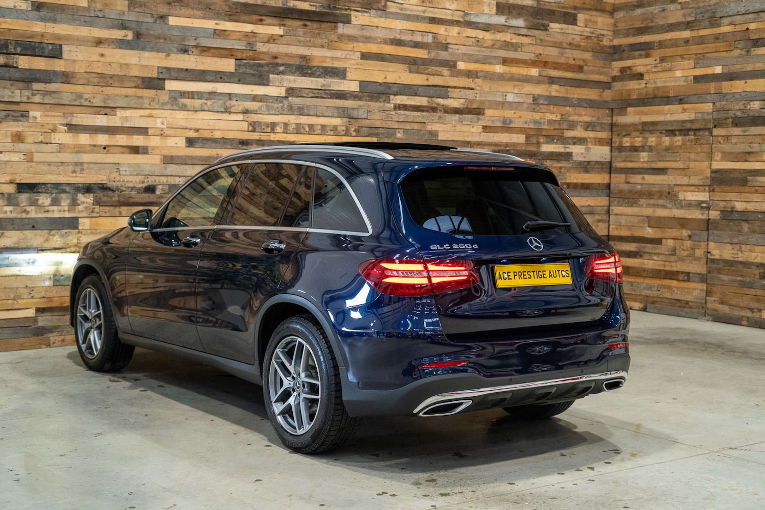 Used Mercedes-Benz GLC 2017 for sale - 76608983: Photo 9