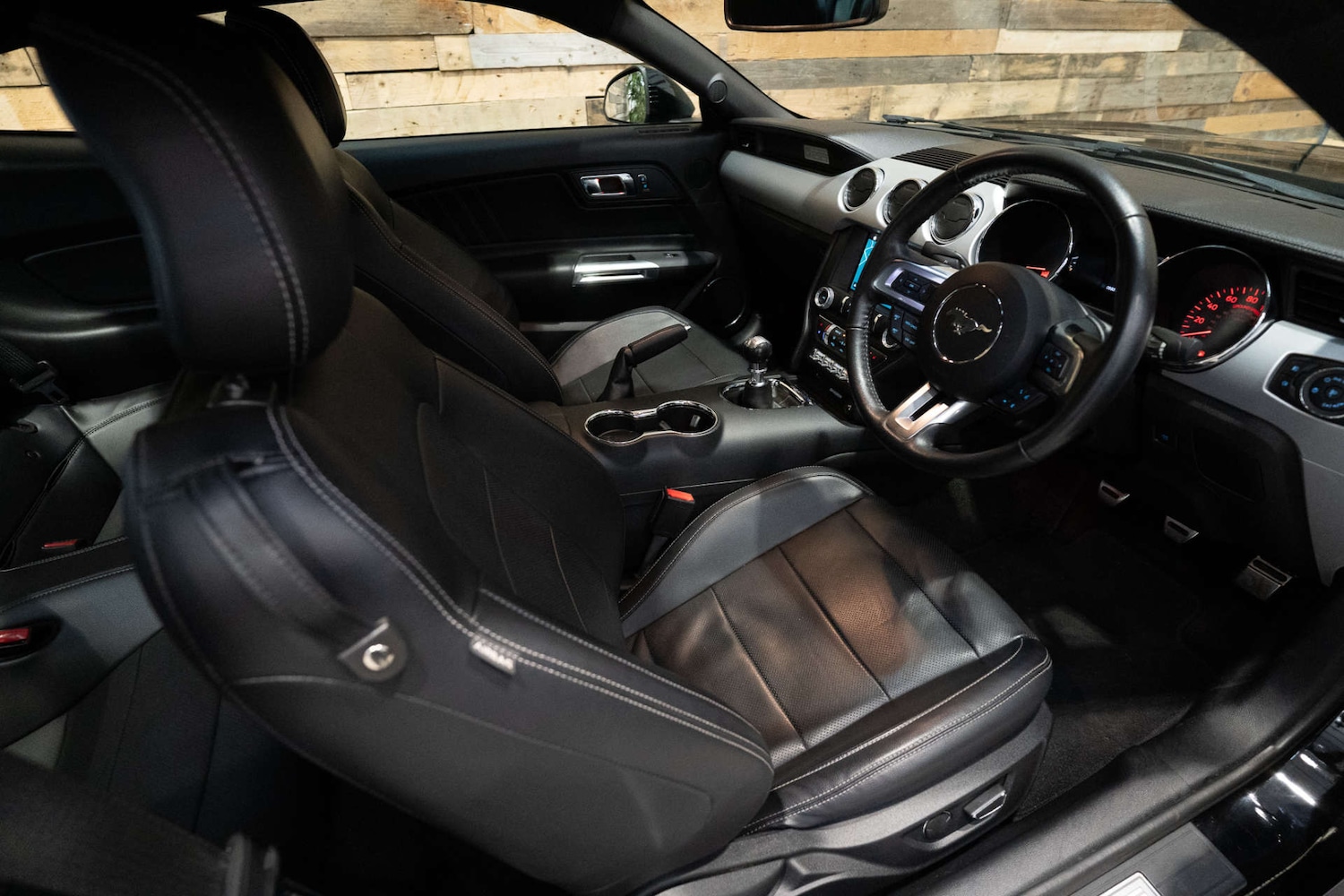 Used Ford Mustang 2018 for sale - 76830002: Photo 3