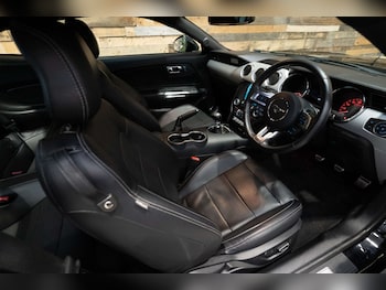 Used Ford Mustang 2018 for sale - 76830002: Photo