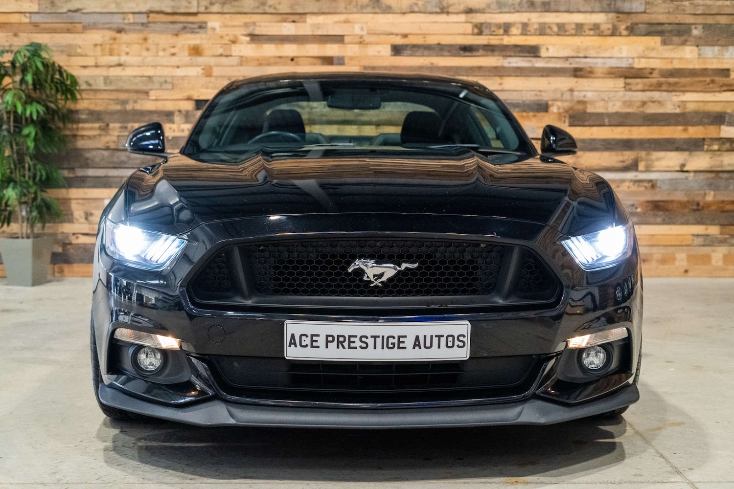 Used Ford Mustang 2018 for sale - 76830002: Photo 4