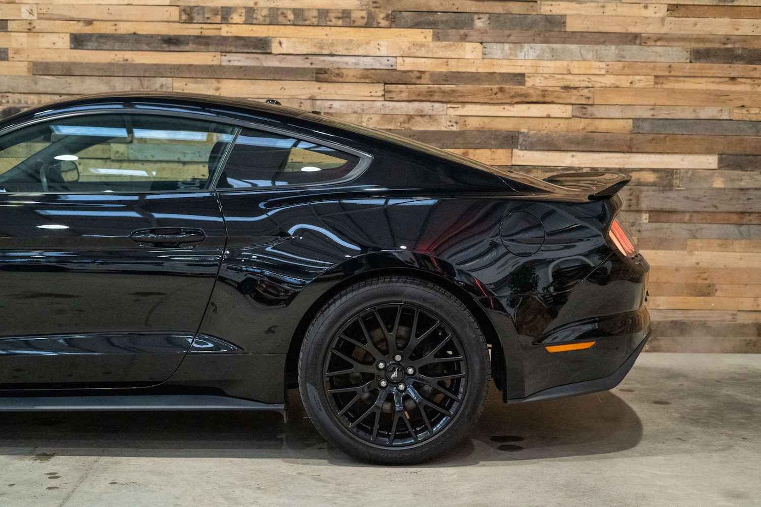 Used Ford Mustang 2018 for sale - 76830002: Photo 8