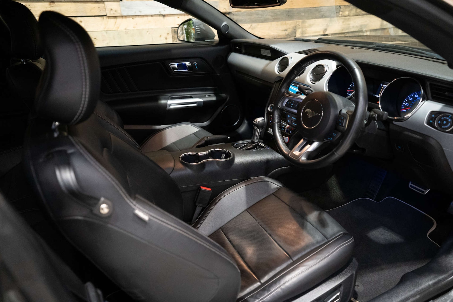 Used Ford Mustang 2017 for sale - 76567728: Photo 3