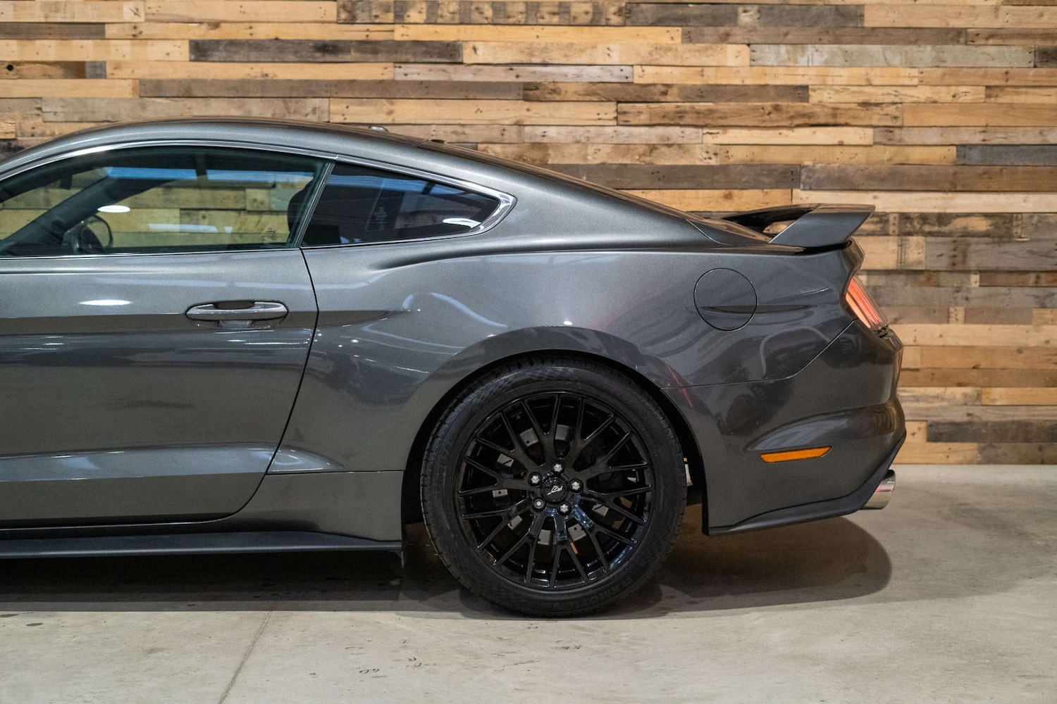 Used Ford Mustang 2017 for sale - 76567728: Photo 8