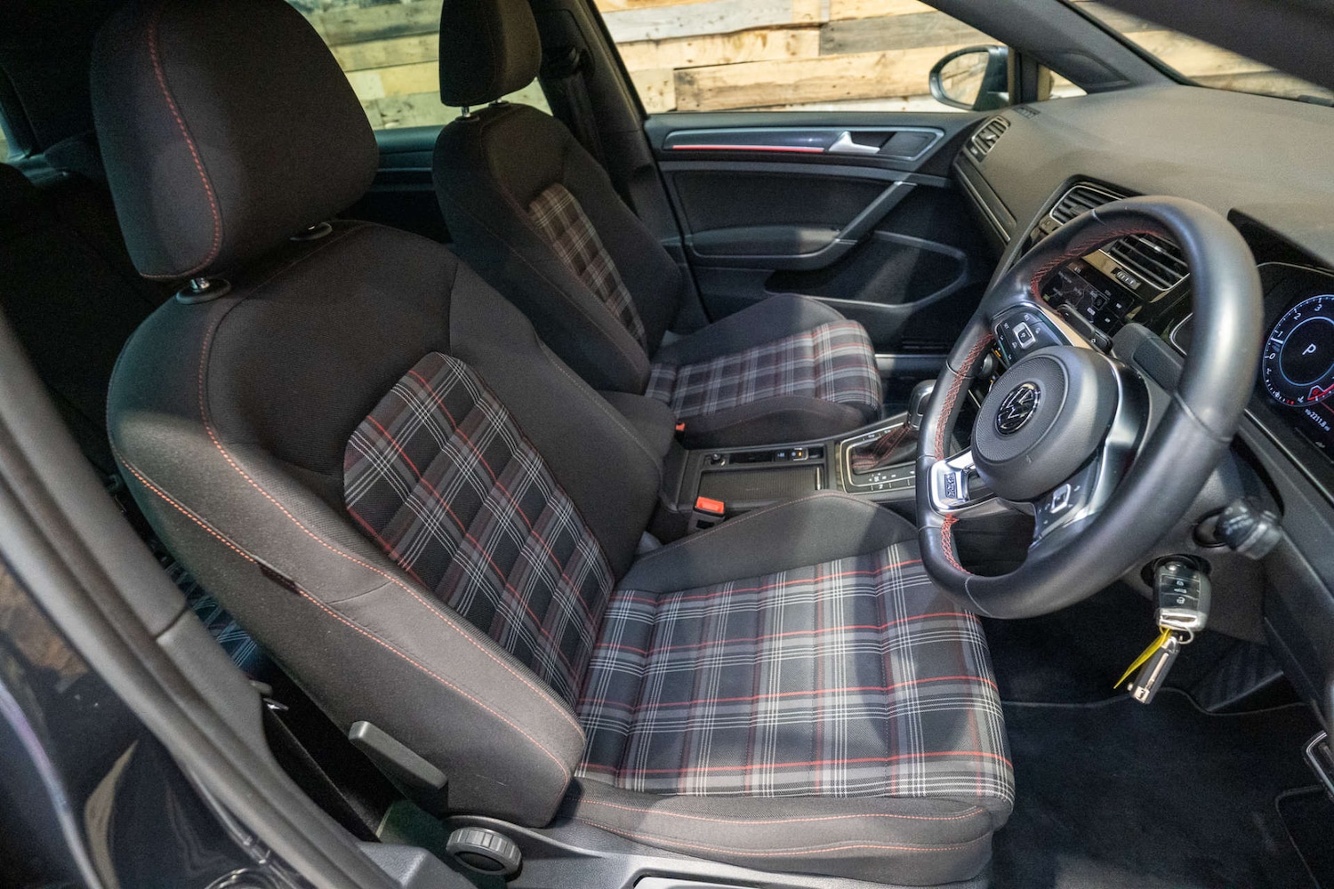 Used Volkswagen Golf 2018 for sale - 76618201: Photo 3