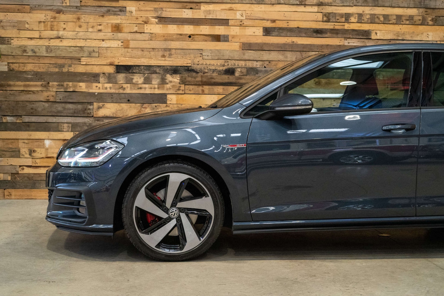 Used Volkswagen Golf 2018 for sale - 76618201: Photo 6