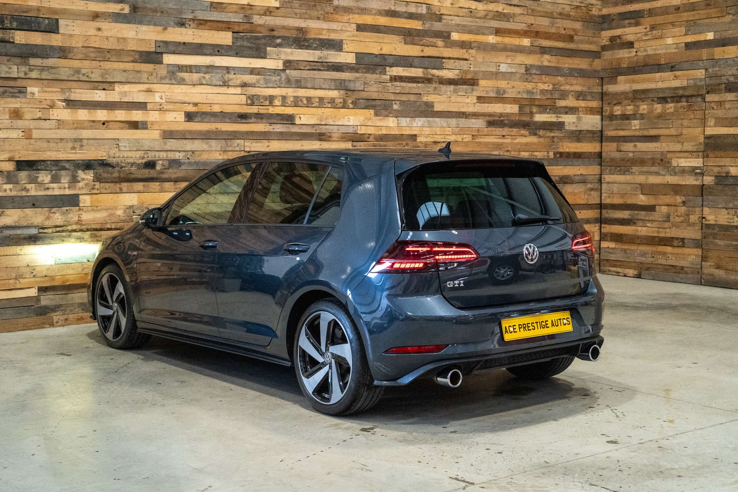 Used Volkswagen Golf 2018 for sale - 76618201: Photo 9