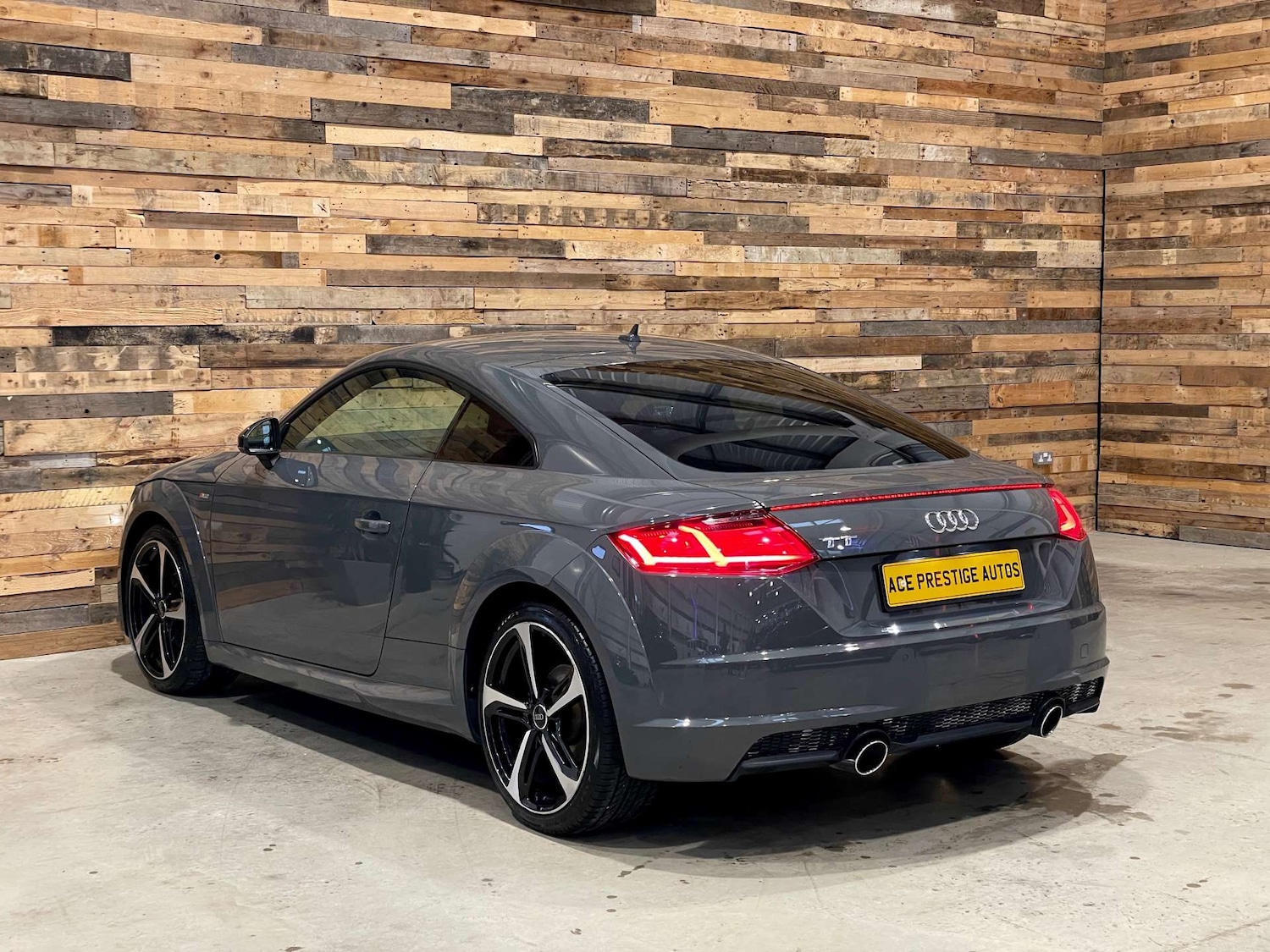 Used Audi TT 2018 for sale - 77547650: Photo 2