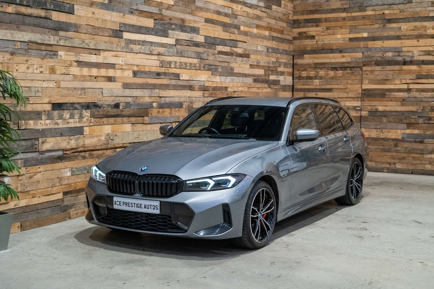 Used BMW 3 Series 2022 for sale - 76427140: Photo 5