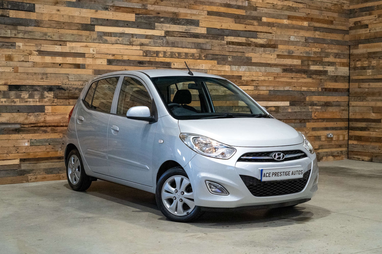 Used Hyundai i10 2012 for sale - 77022685: Photo 1