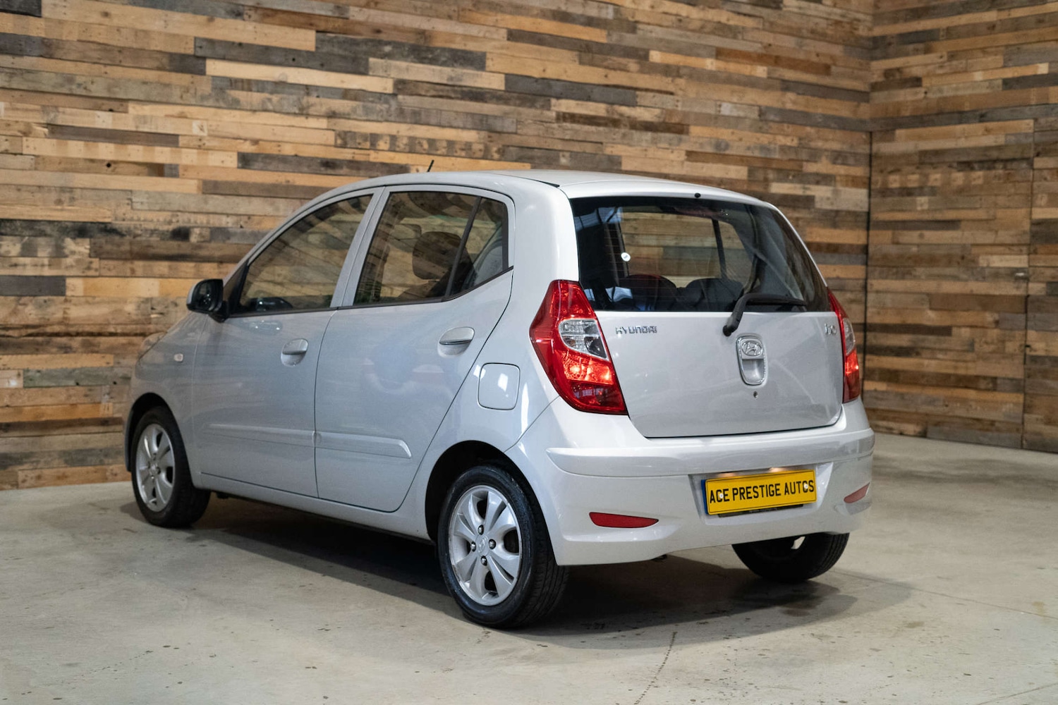 Used Hyundai i10 2012 for sale - 77022685: Photo 2