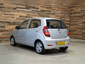 Used Hyundai i10 2012 for sale - 77022685: Photo