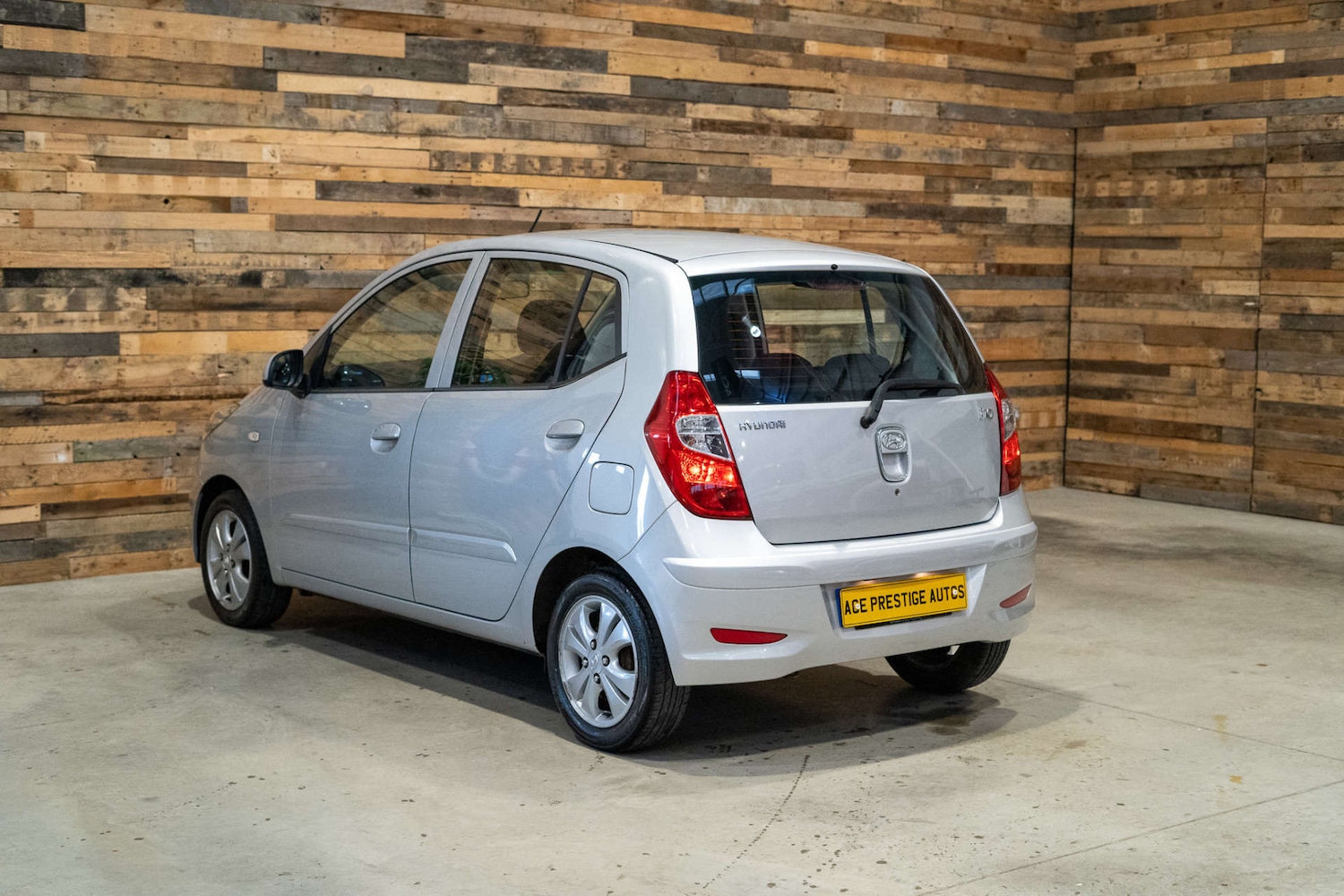 Used Hyundai i10 2012 for sale - 77022685: Photo 9