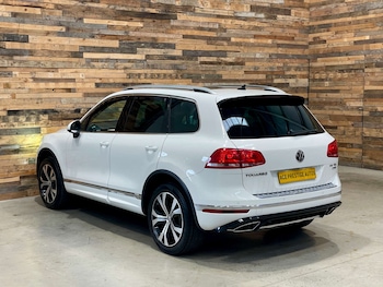 Used Volkswagen Touareg 2016 for sale - 79466402: Photo