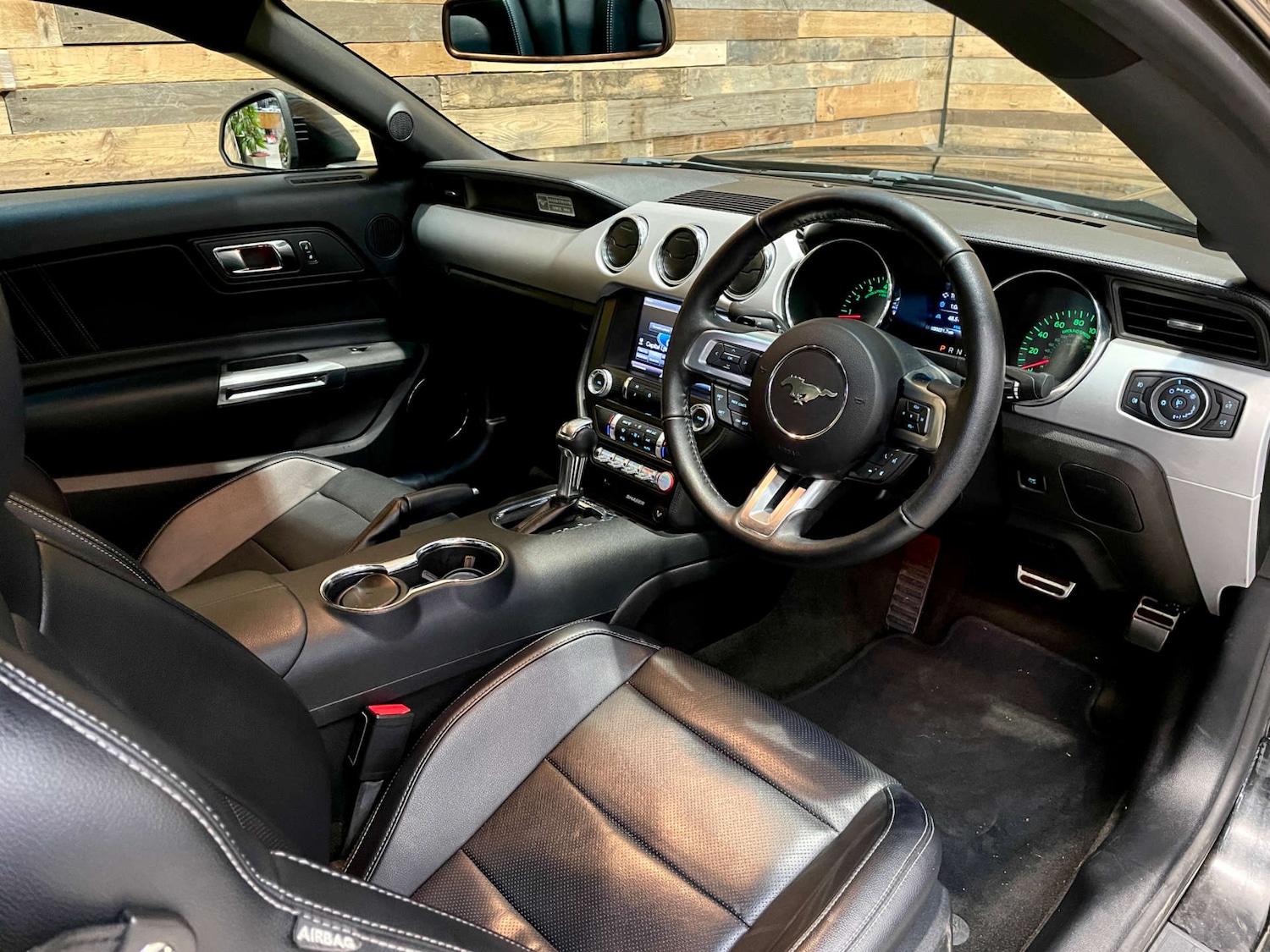 Used Ford Mustang 2016 for sale - 77847549: Photo 3