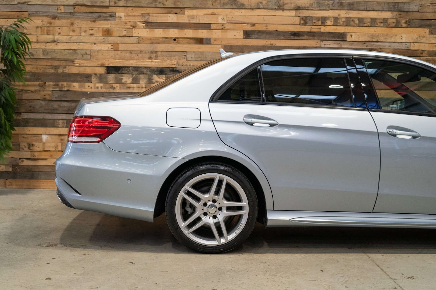 Used Mercedes-Benz E Class 2015 for sale - 76588719: Photo 12