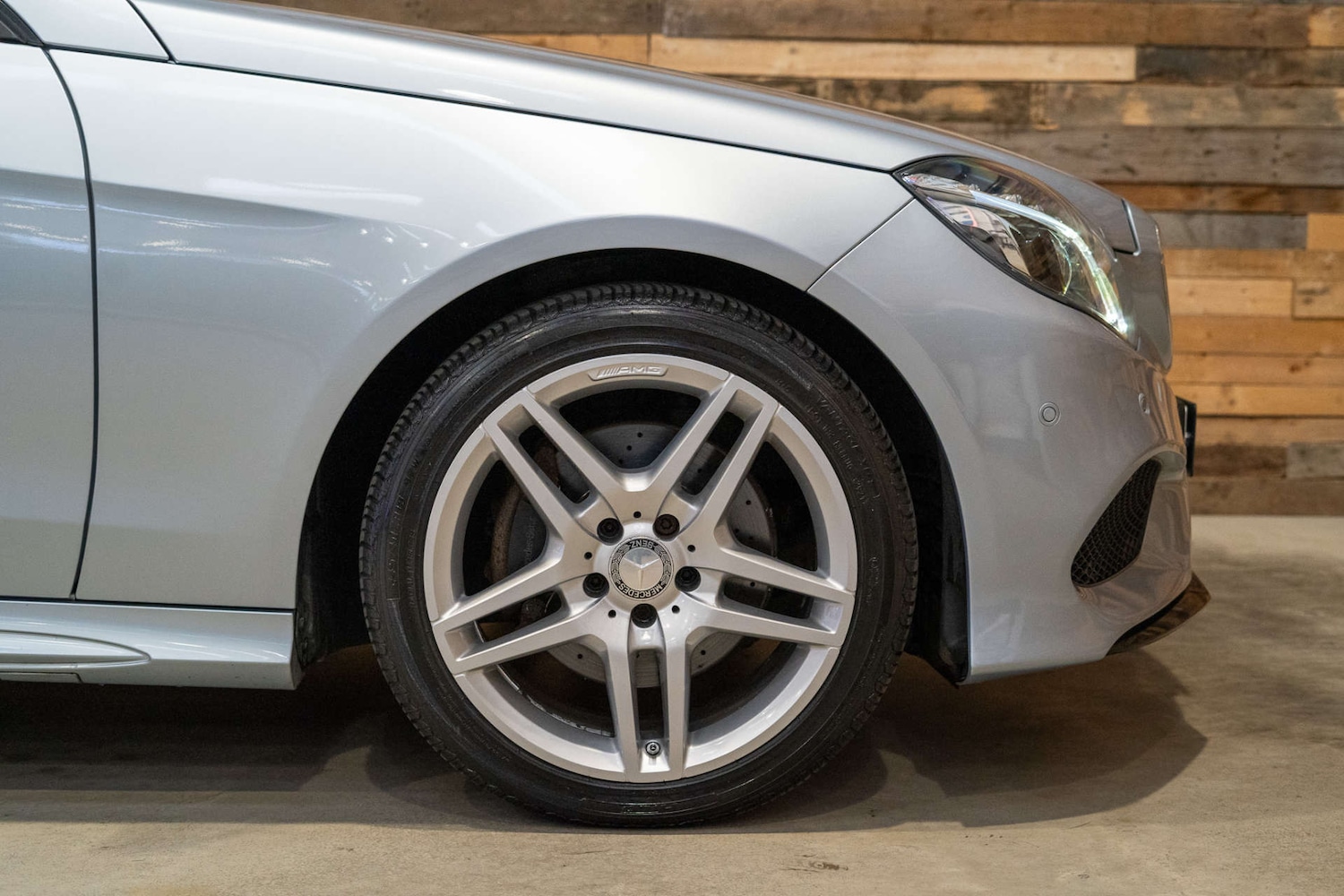 Used Mercedes-Benz E Class 2015 for sale - 76588719: Photo 16