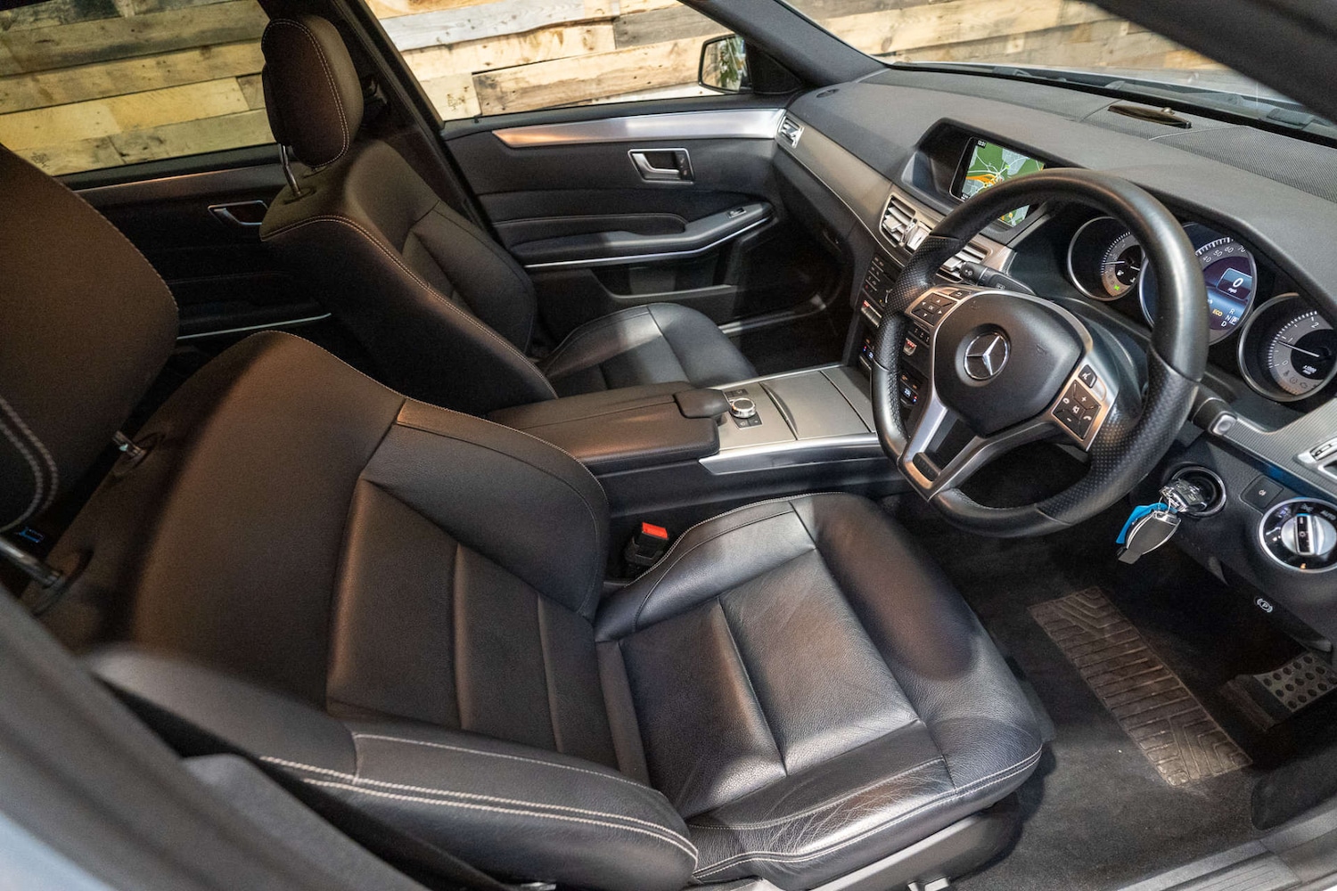 Used Mercedes-Benz E Class 2015 for sale - 76588719: Photo 19