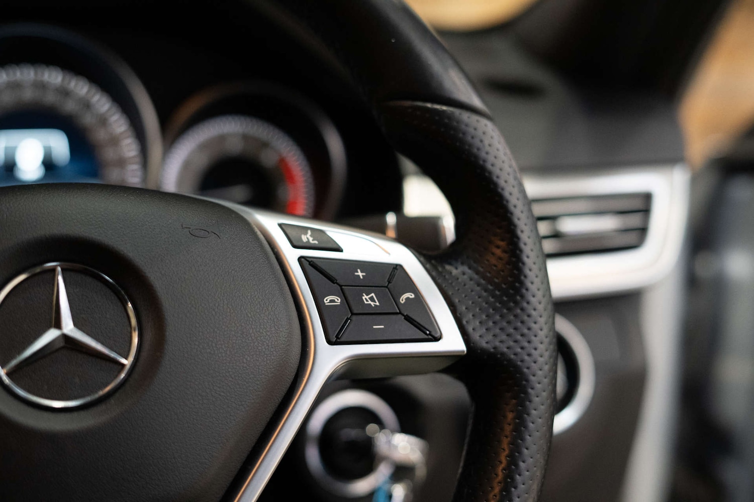 Used Mercedes-Benz E Class 2015 for sale - 76588719: Photo 25