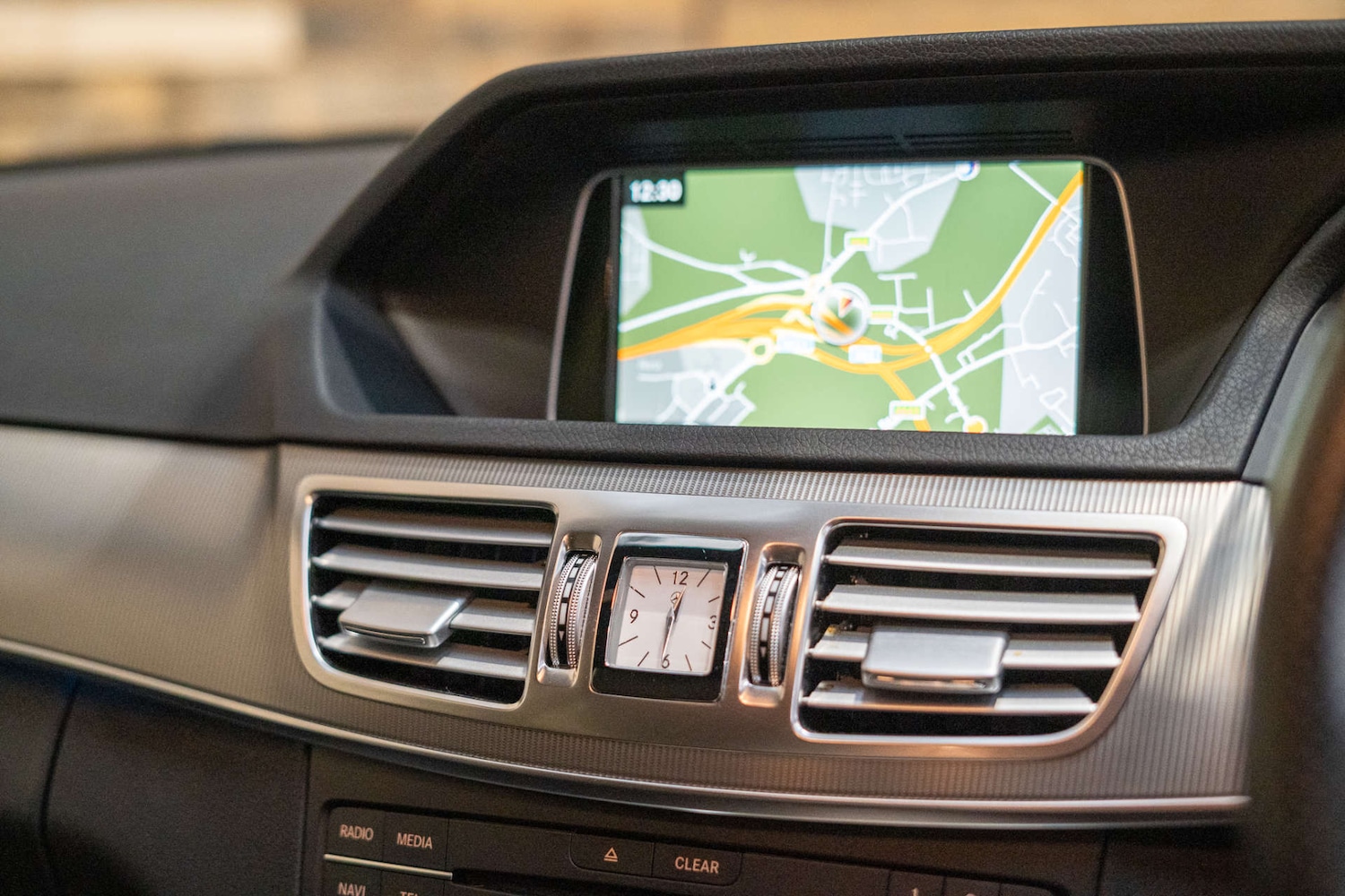 Used Mercedes-Benz E Class 2015 for sale - 76588719: Photo 27